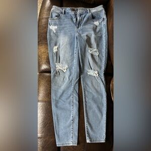 Maurice’s High Rise Distressed Blue Joggings for Women size Large.  EUC